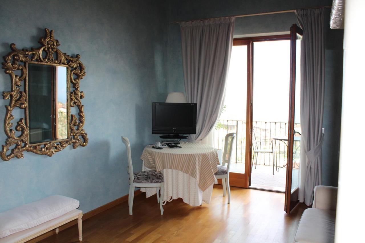 Villa Elite Resort ลีโมเนซุลการ์ดา ภายนอก รูปภาพ